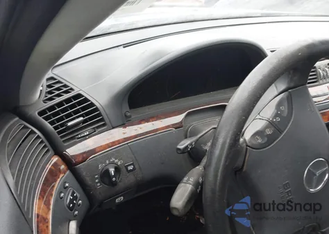 2006 Mercedes-Benz S 500 4Matic z USA, uszkodzony, nr VIN WDBNG84J96A463484